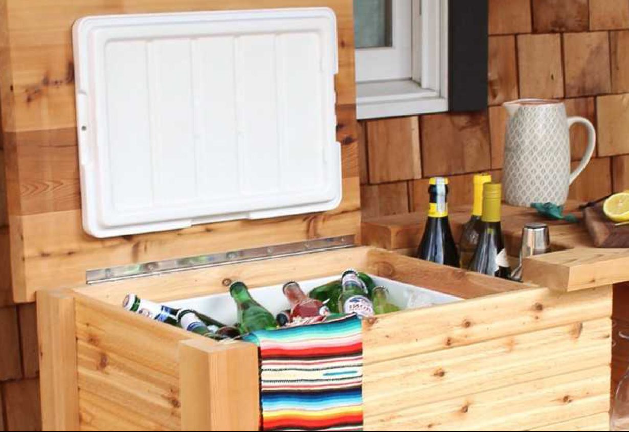 Build a Portable Cedar Cooler Stand