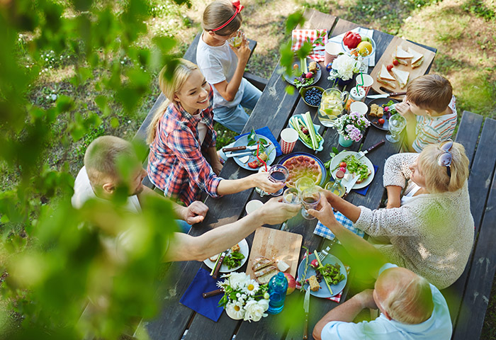 Build a Classic Picnic Table